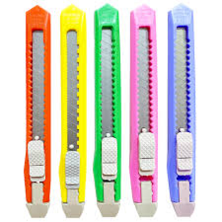 CUTTER PLASTIC SMALL 9MM